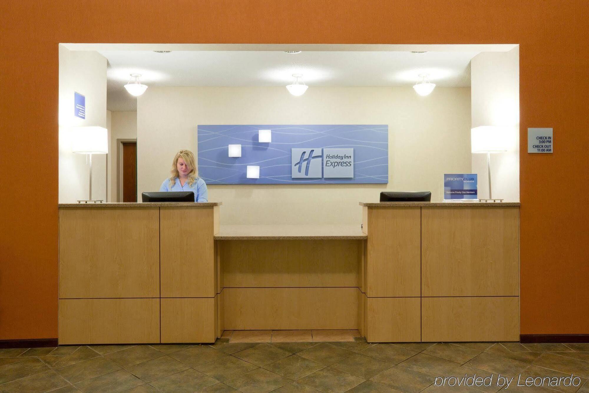 Spark By Hilton La Crosse Onalaska Exterior photo